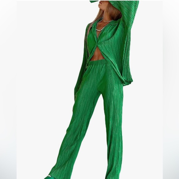 Green pleated pant set - Picture 1 of 4